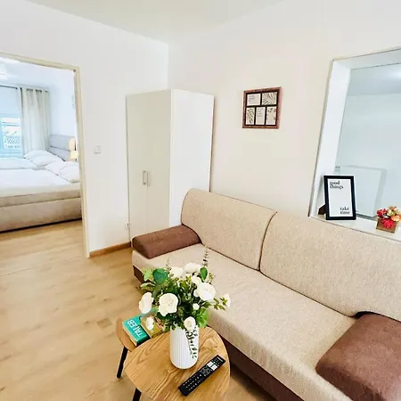 A Newly Renovated The Heart Of פראג