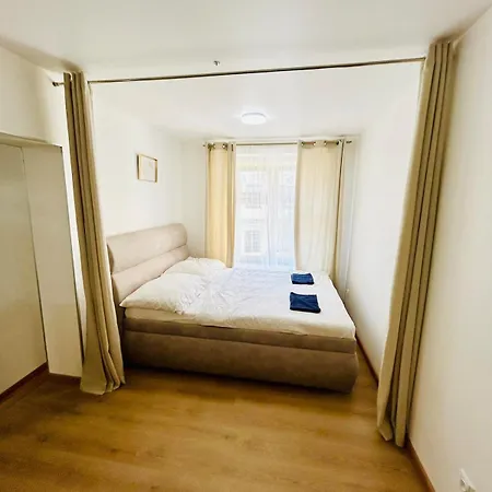 דירה A Newly Renovated The Heart Of פראג